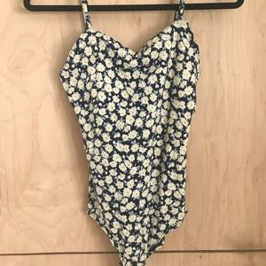 🌼 Floral Bodysuit 🌼